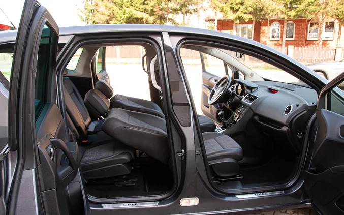 Opel Meriva cena 24900 przebieg: 173500, rok produkcji 2011 z Zagórz małe 742
